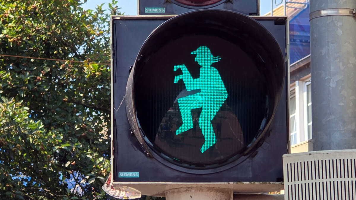 Otto Waalkes, Otto-Ampel in Emden vor dem Otto Huus