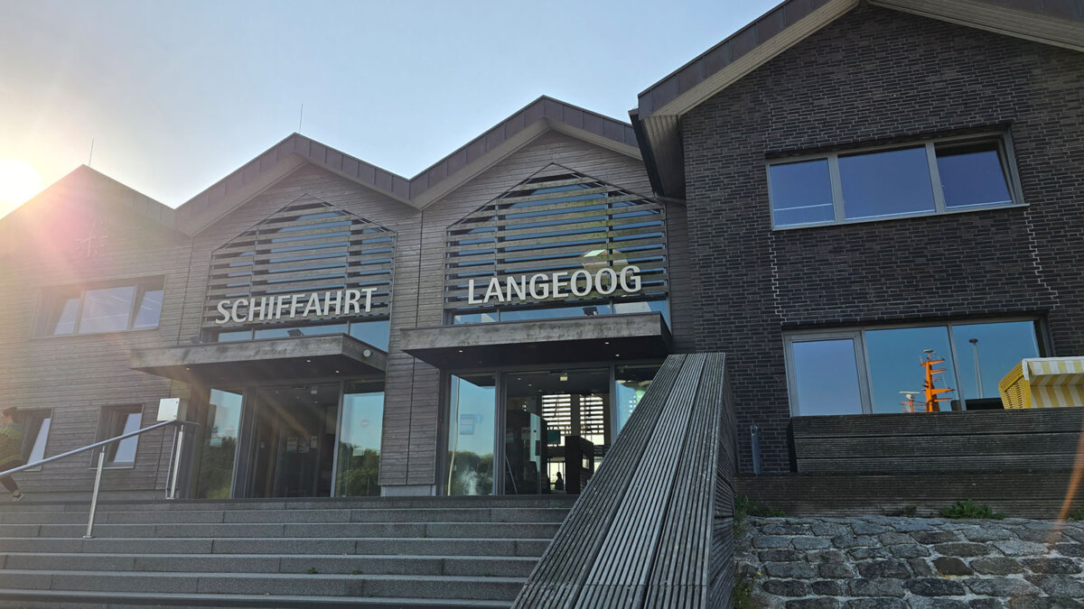 Bensersiel: Fähre nach Langeoog