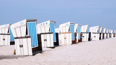 Strandkorb: Symbol des Küstenurlaubs